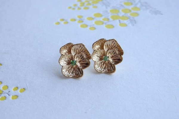 画像5: パンジーのピアス（ツァボライトグリーンガーネット）